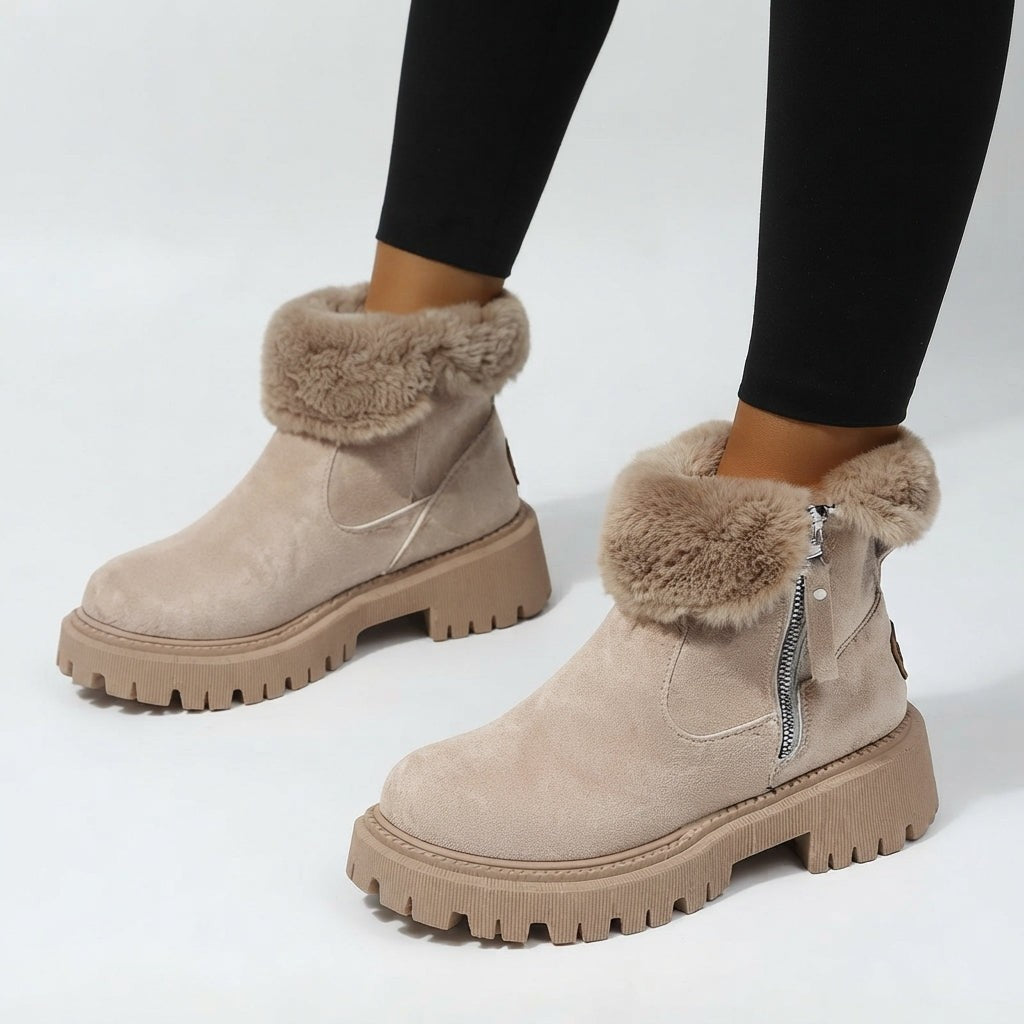 Bottines en fausse fourrure, fermeture latérale, semelle crantée