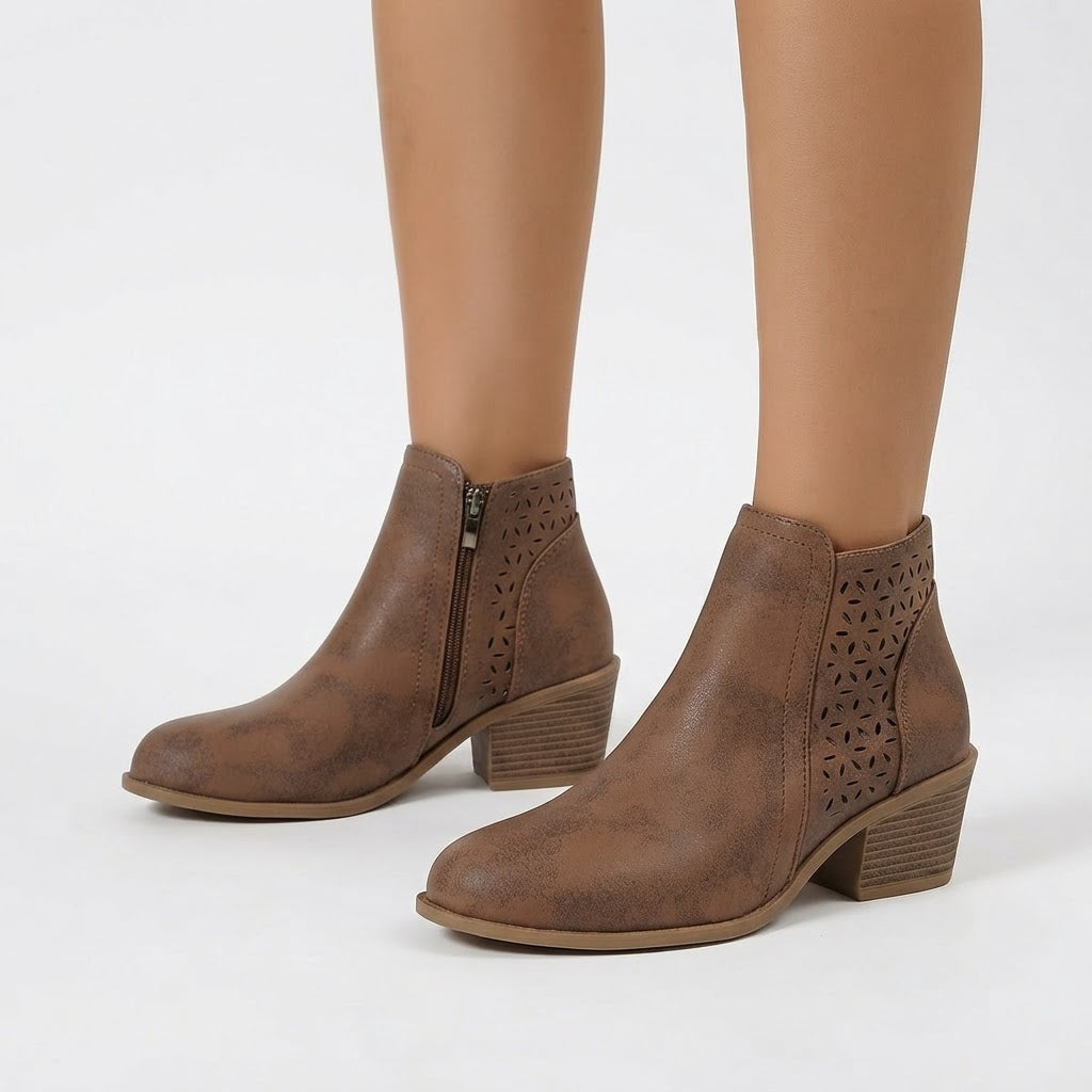 Bottines à talon carré avec découpes et fermeture éclair latérale
