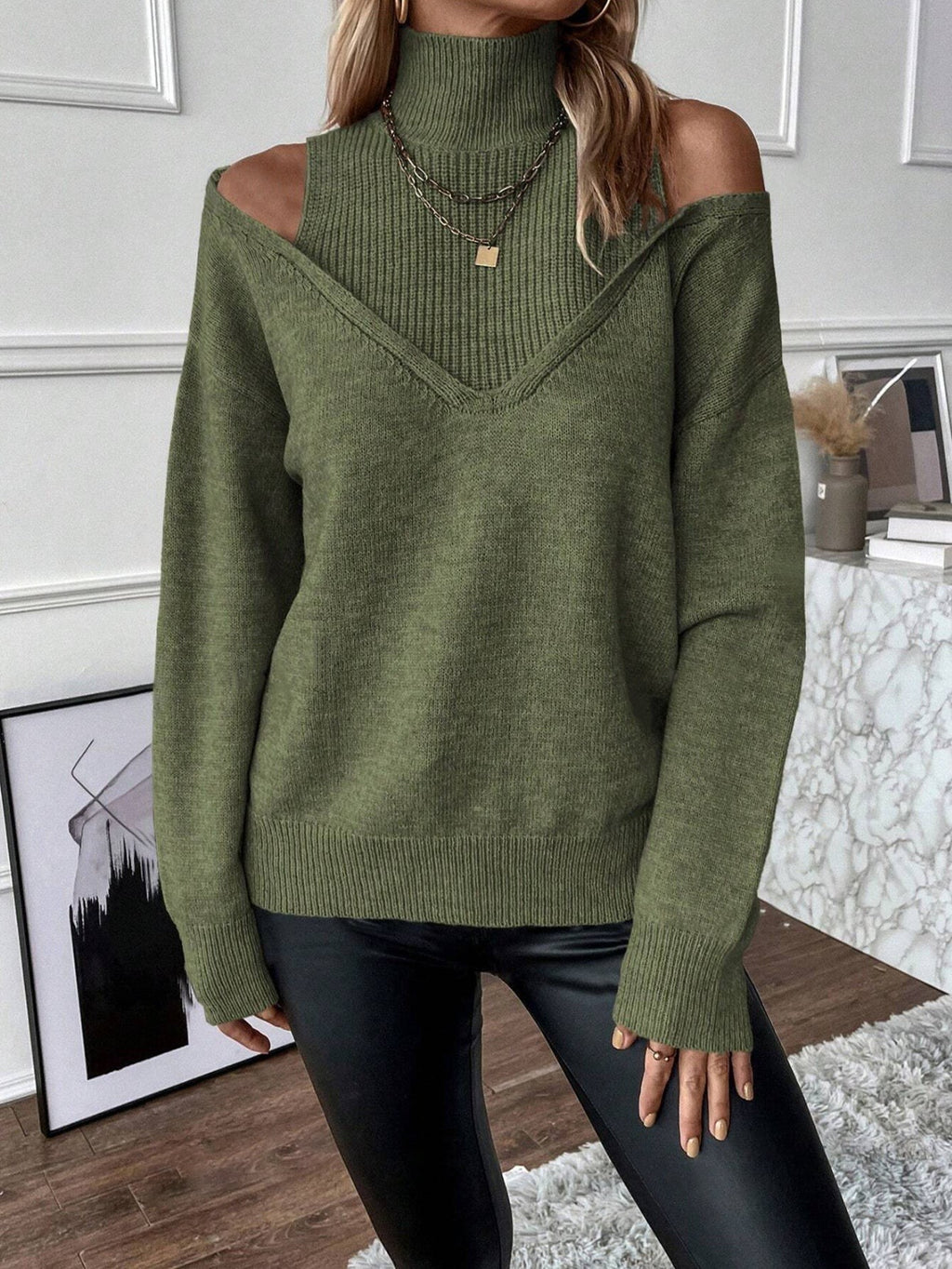 Sweater de cuello alto con hombros descubiertos y corte Oversized