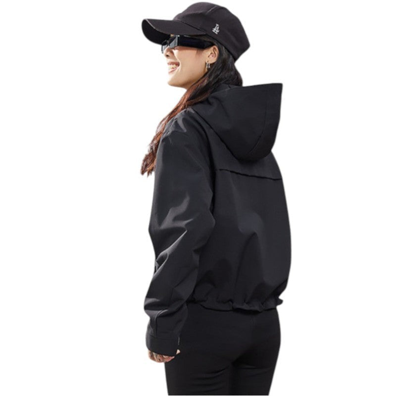 Veste coupe-vent de randonnée à capuche Cropped